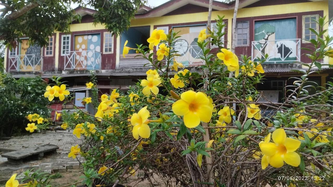 Tahan Guest House Kuala Tahan Eksteriør billede